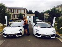 Tặng Lamborghini Aventador cho bạn gái đỗ sát hạch