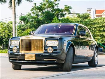 Rolls-Royce Phantom độ phiên bản rồng, mạ vàng giá 15 tỷ tại Hà Nội