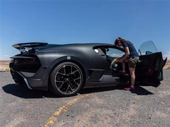 Thử siêu xe đình đám Bugatti Divo chạy 250 km/h trong cái nóng 40 độ liên tục không ngừng nghỉ
