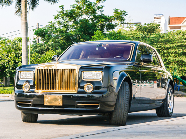 Rolls-Royce Phantom độ phiên bản rồng, mạ vàng giá 15 tỷ tại Hà Nội 1